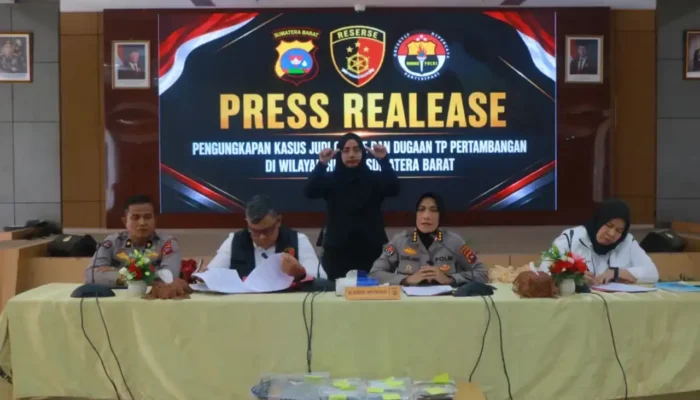 Polda Sumbar Ringkus Empat Tersangka dan Bongkar Jaringan Tambang Ilegal