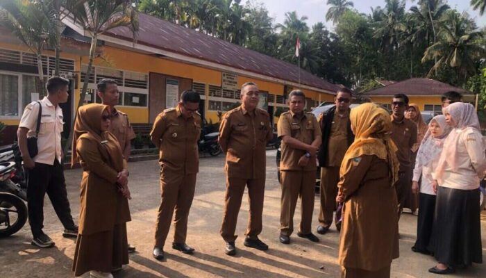 Pemkab Solok Selatan Terjunkan Tim Pantau Pelaksanaan SPMB dan MPLS Sekolah