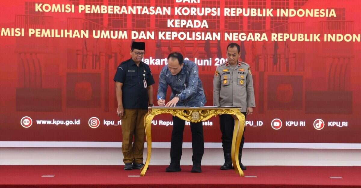 korupsi kini tidak lagi hanya berfokus pada penindakan pelaku, tetapi juga memastikan aset hasil kejahatan dapat kembali memberi manfaat bagi negara dan masyarakat. Pendekatan asset recovery atau pemulihan aset semakin menjadi instrumen penting dalam memperkuat efek jera sekaligus memulihkan kerugian negara. Foto: Dok KPK