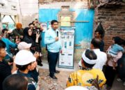 Menteri Perumahan dan Kawasan Permukiman (PKP) Maruarar Sirait meninjau langsung progres pembangunan rumah penerima bantuan Program Bantuan Stimulan Perumahan Swadaya (BSPS) di Kelurahan Kota Kulon, Kabupaten Sumedang, Jawa Barat. Foto: Humas Kemen PKP