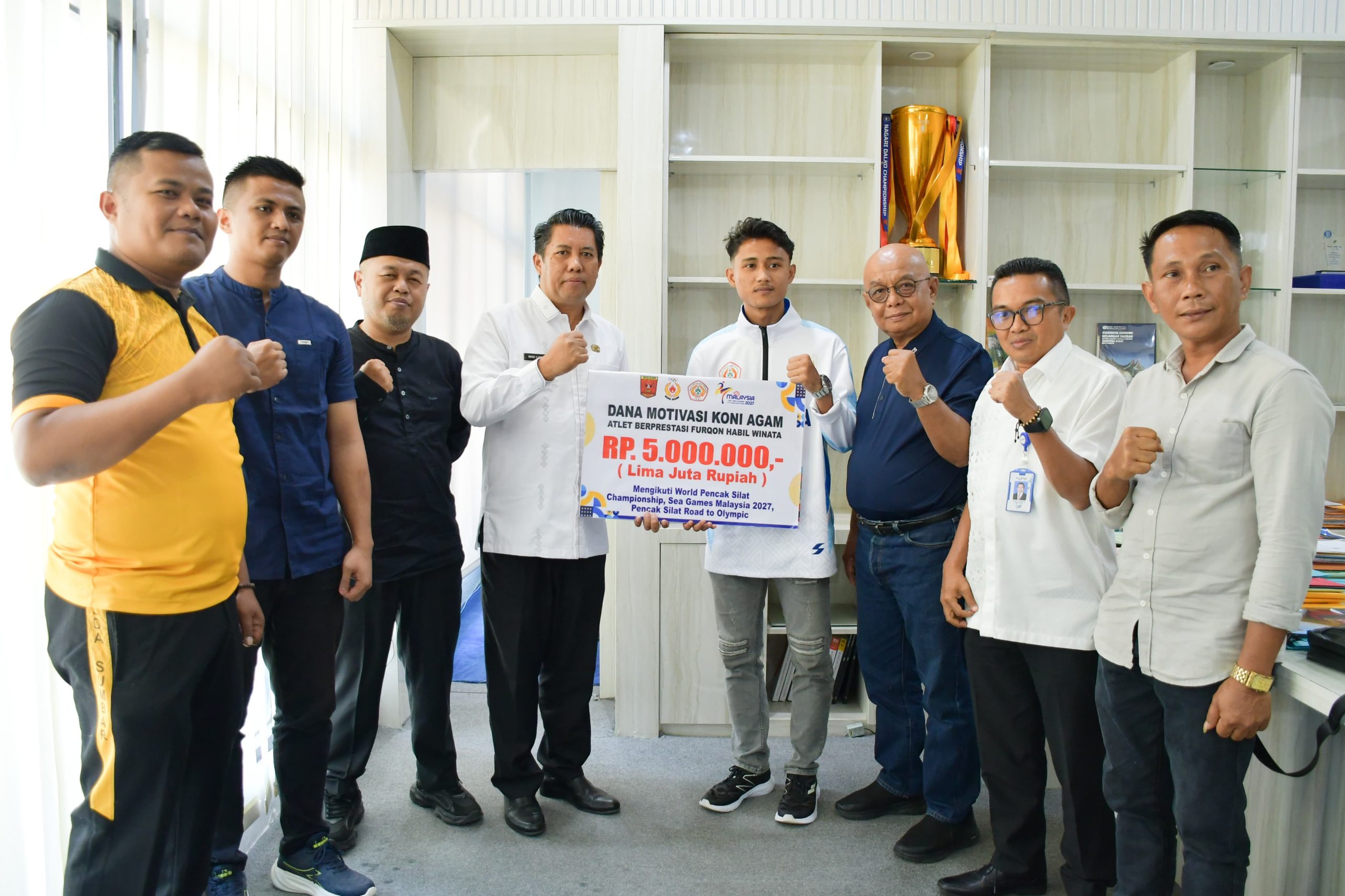 prestasi-mendunia,-pesilat-muda-agam-furqon-habil-winata-dipanggil-pelatnas