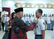 gubernur-mahyeldi:-paskibraka-bukan-sekadar-pengibar-bendera,-tetapi-wadah-pembentukan-karakter-calon-pemimpin-bangsa