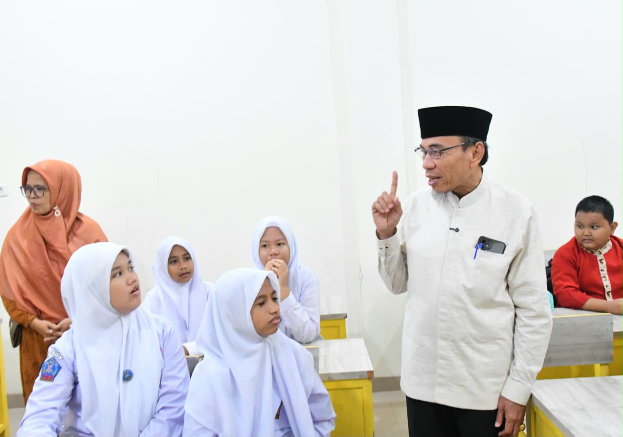 monitoring-program-3t-smart-surau,-maigus-nasir-tegaskan-masjid-jadi-pusat-pembinaan-karakter-pelajar-padang