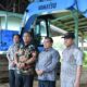kkp-serahkan-excavator-rp1,46-miliar,-percepat-rehabilitasi-tambak-perikanan-di-agam