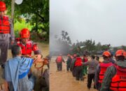tim-sar-satbrimob-polda-sumbar-evakuasi-korban-banjir-di-kota-padang