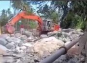 pasca-banjir,-perumda-air-minum-padang-bersama-hutama-karya-perbaiki-intake-guo-kuranji-pastikan-pasokan-air-bersih-kembali-optimal