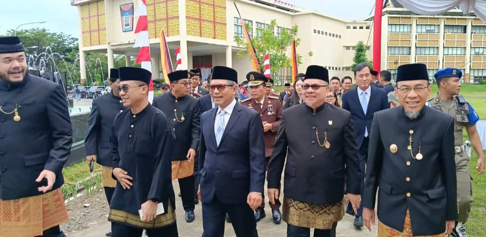 ketua-dprd-sumbar-muhidi-hadiri-rapat-paripurna-hari-jadi-kota-padang-ke-357-tahun