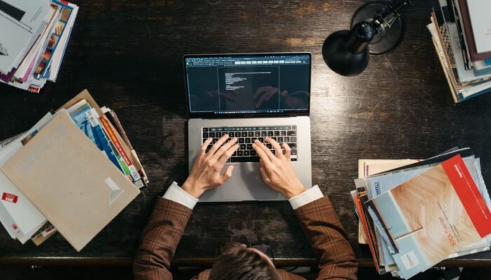 Tiga Rekomendasi Laptop Terbaik untuk Mendukung Produktivitas Profesional Muda Jakarta