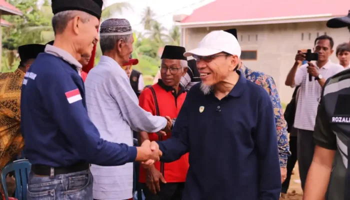 Warga Kuranji Gotong Royong Bangun Jalan, Pemko Padang Dukung Pembangunan Lanjutan