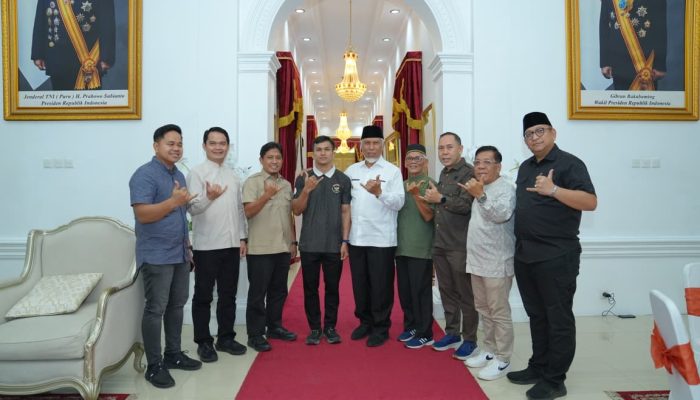 Gubernur Mahyeldi Lepas Atlet Gulat Sumbar Berlaga di Asian Games 2026