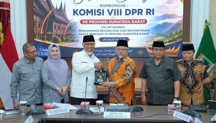 Pemprov Sumbar Percepat Rehabilitasi Infrastruktur Pascabencana Bersama Komisi VIII DPR RI
