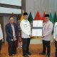 serahkan-16-sertifikat-wbtbi,-mahyeldi:-budaya-harus-dijaga-dan-dipraktikkan