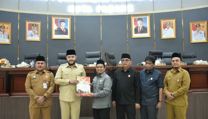 DPRD Kota Padang Sahkan Ranperda Pajak dan Retribusi Daerah Baru