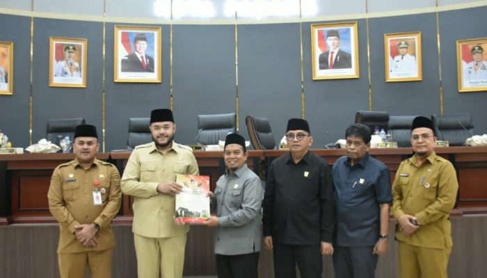 DPRD Kota Padang Resmi Tutup Masa Sidang III dan Buka Masa Sidang I