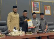 dprd-padang-gelar-paripurna-penyampaian-pendapat-akhir-fraksi-fraksi-terhadap-kua-ppas-tahun-anggaran-2027