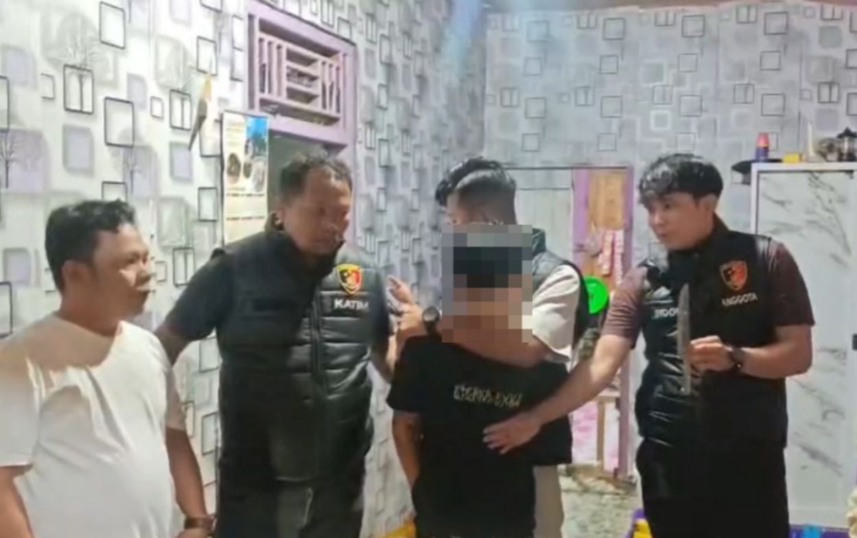 tim-urc-satreskrim-polres-pasaman-barat-amankan-seorang-pemuda-yang-mengamuk-menggunakan-sebilah-pisau