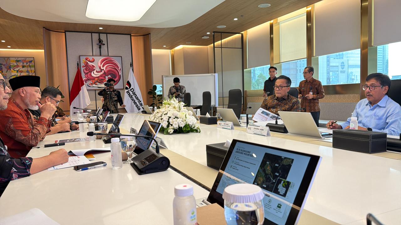 kelangkaan-solar-hingga-tambang-rakyat,-ini-hasil-pertemuan-dony-oskaria-dan-gubernur-mahyeldi-di-jakarta