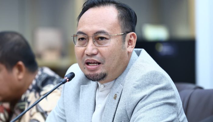 DPR Minta Pertamina Evaluasi Distribusi Solar di Sumatera Barat