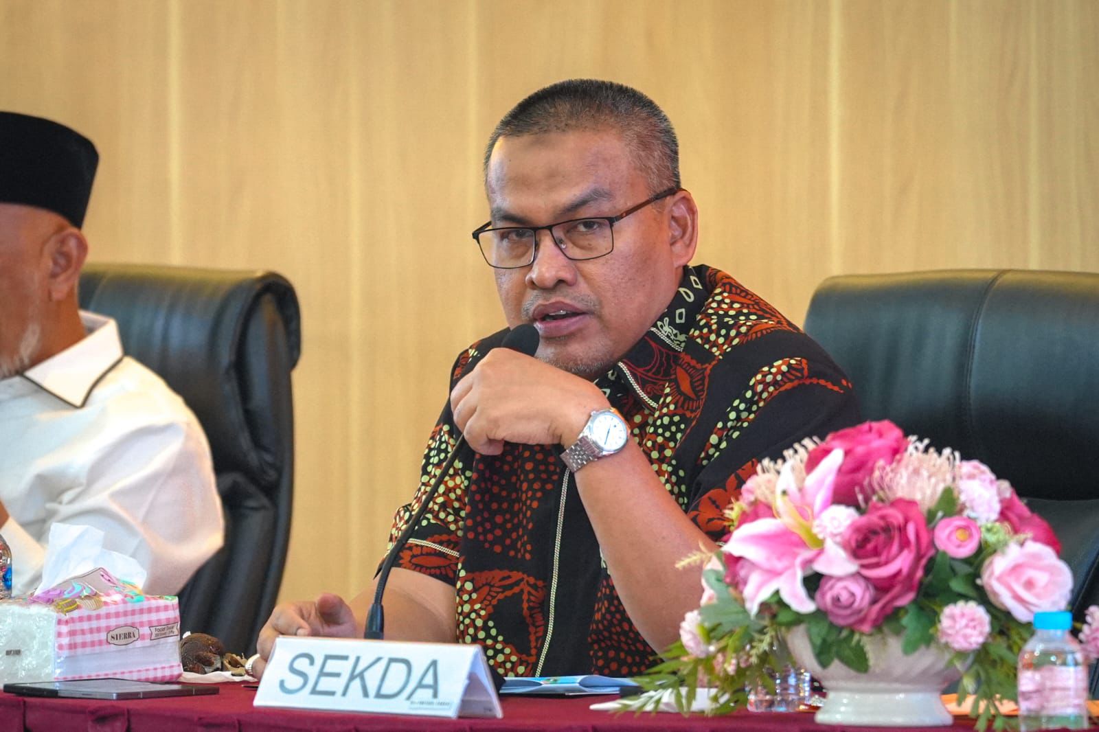 pemprov-sumbar-jelaskan-status-cuti-dan-pemeriksaan-disiplin-mantan-kabiro-pbj