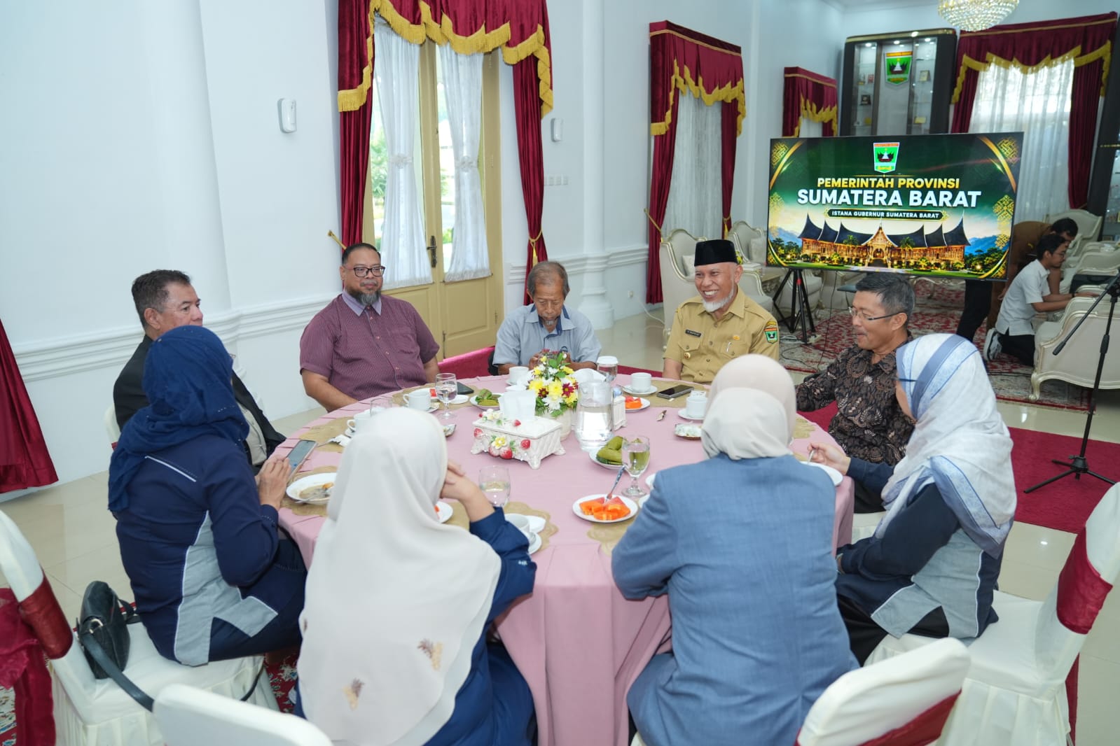 gubernur-mahyeldi-perkuat-hubungan-ranah-rantau-dengan-minangkabau-diaspora-malaysia