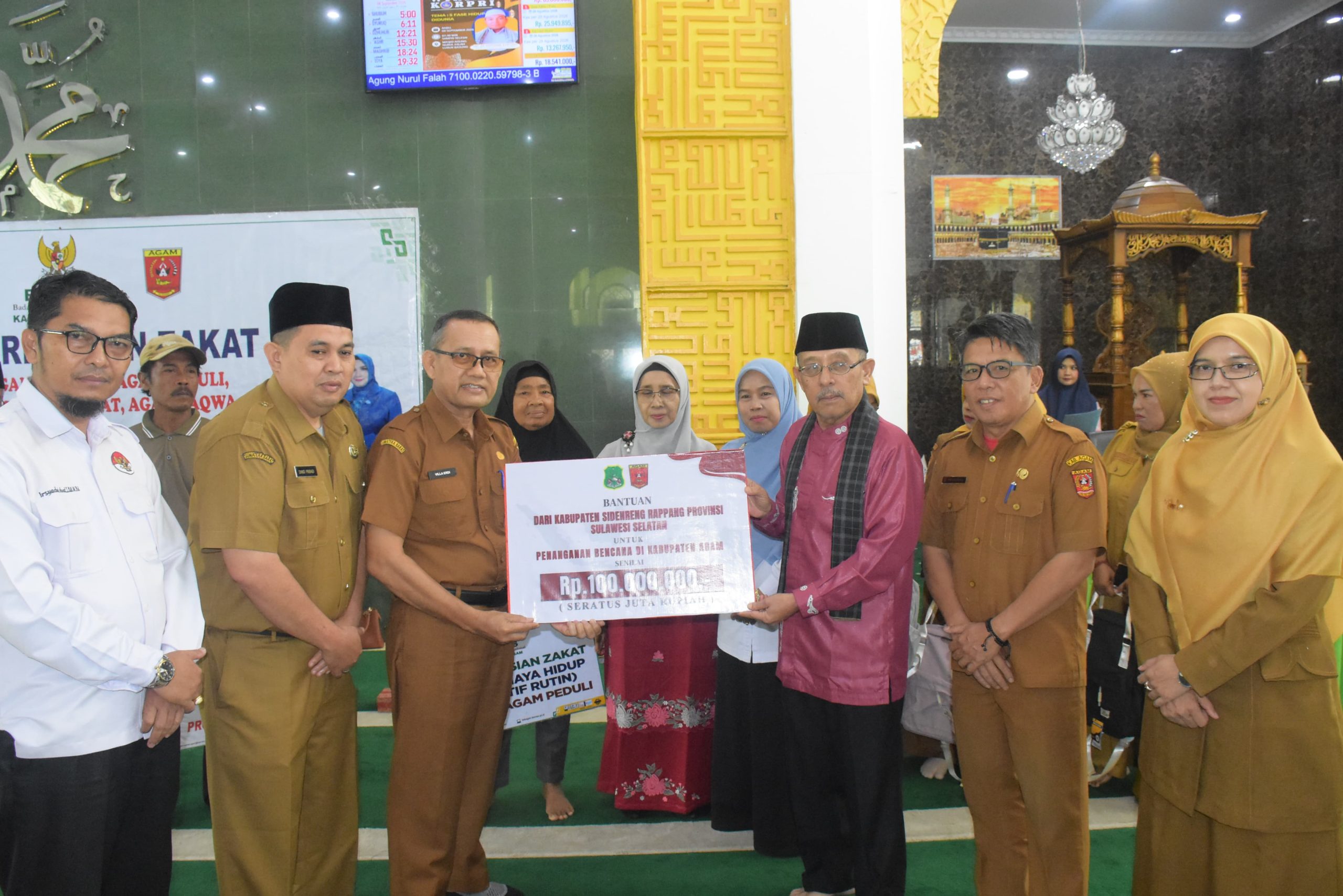 baznas-agam-salurkan-zakat-rp188,7-juta-kepada-92-mustahik-wilayah-agam-bagian-barat