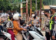 wujud-kepedulian-terhadap-masyarakat,-polda-sumbar-bagikan-masker-terkait-kabut-asap