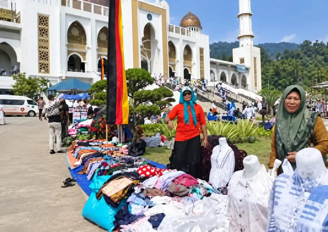 ribuan-jemaah-bkmt-sumbar-terpesona-dengan-islamic-centre-padang-panjang