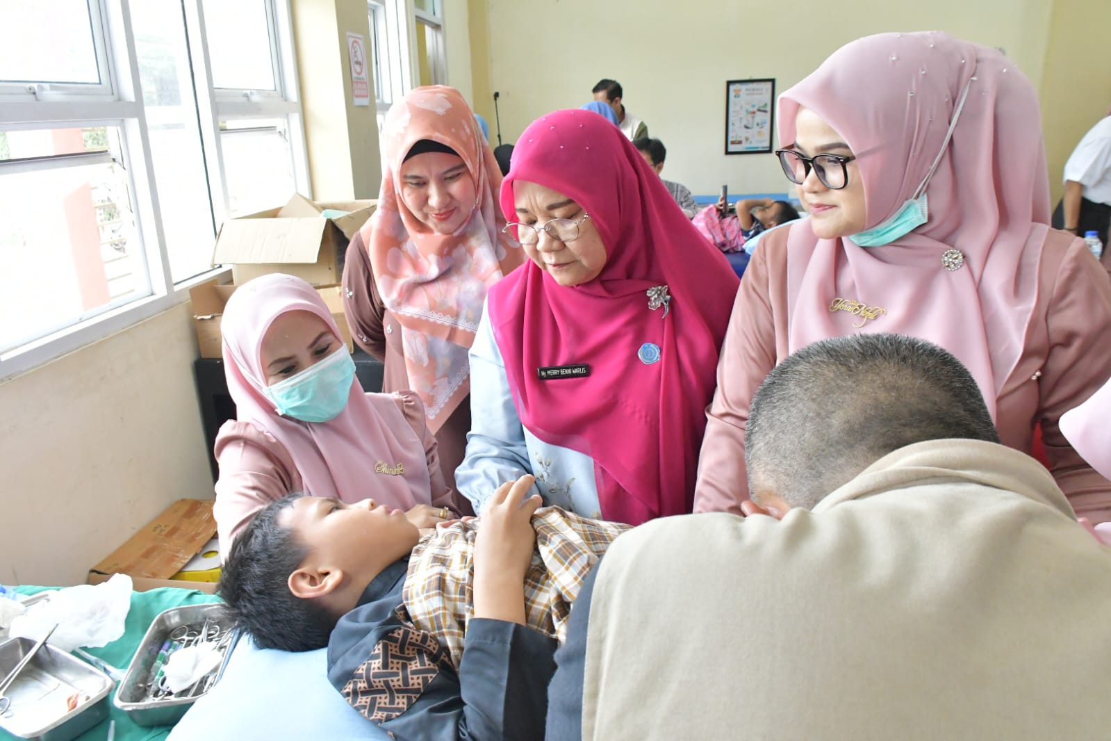 ijp-peduli,-55-anak-di-palupuah-ikuti-sunatan-massal