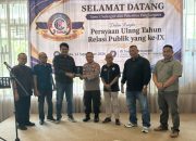 rahmat-saleh-terima-penghargaan-peduli-petani-dan-nelayan-sumbar