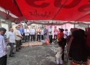 pemkab-limapuluh-kota-serahkan-bantuan-untuk-korban-kebakaran-labuah-gunuang