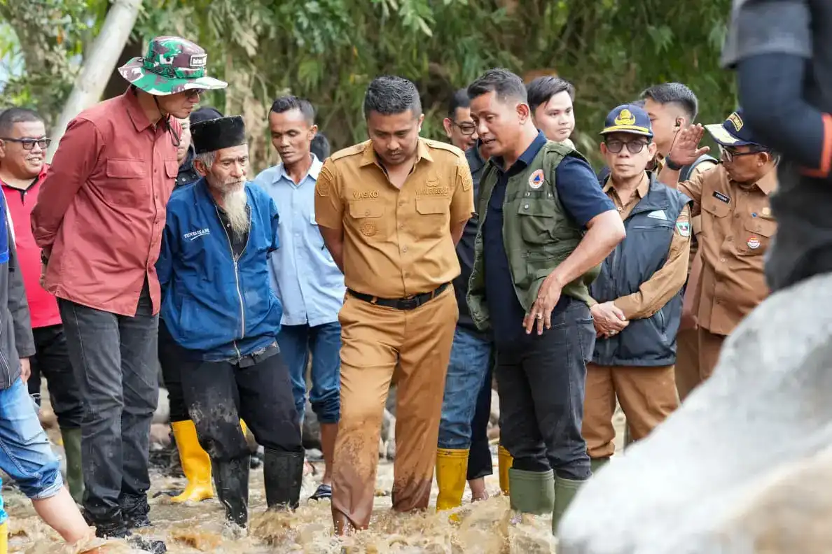wagub-sumbar-koordinasikan-data-bmkg-antisipasi-longsor-susulan-di-solok