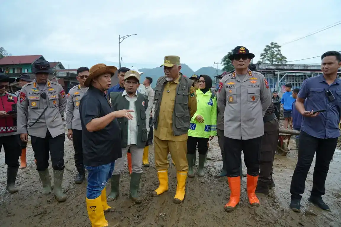 mahyeldi-prioritaskan-keselamatan-warga-dan-percepatan-pemulihan-banjir-bandang-solok