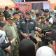 menko-pmk-pratikno-tinjau-langsung-penanganan-darurat-banjir-bandang-solok