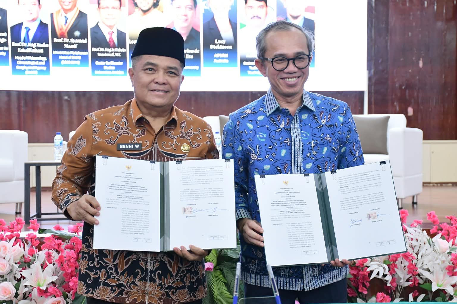 bupati-agam-unand-mou,-perkuat-kolaborasi-pemerintahan-dan-pengembangan-iptek