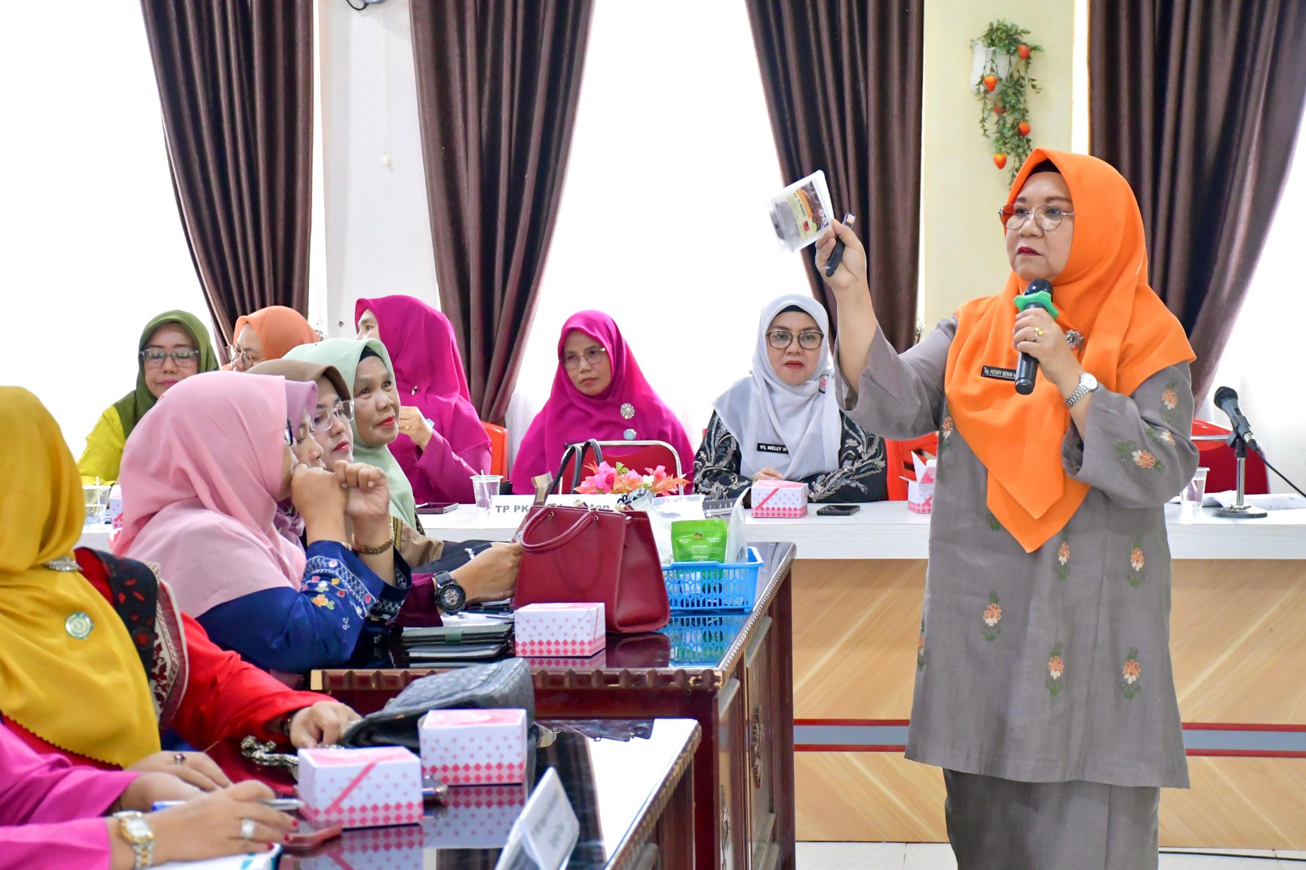 perkuat-kesejahteraan-keluarga,-tp-pkk-agam-lanjutkan-pembinaan-dasawisma-di-tanjung-raya