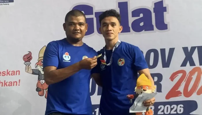 Yoga Maulana Raih Emas Kedua Gulat Porprov Sumbar 2026